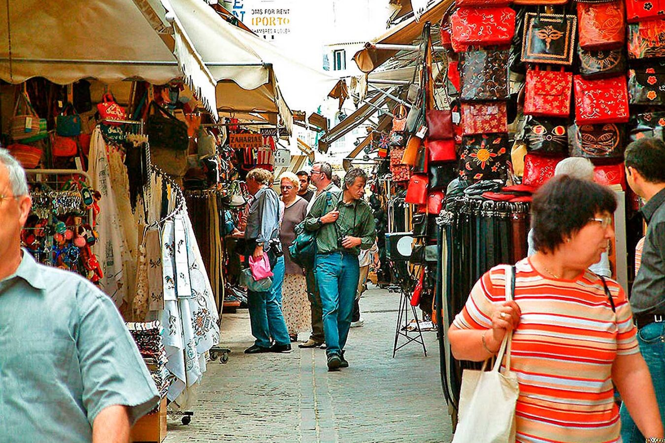 the road "stivanadika" with people walking