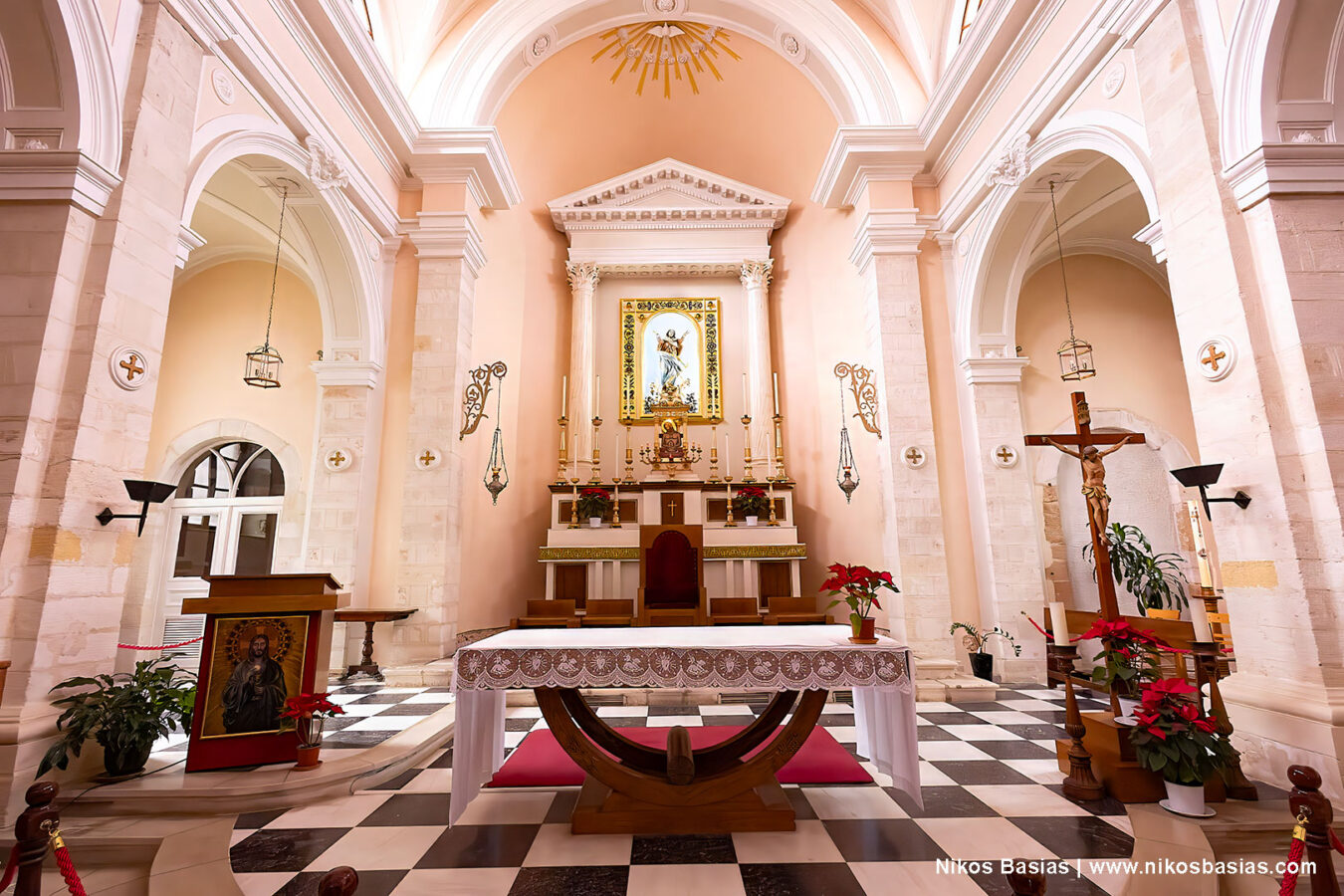 inside of Catholic Church of Chania city