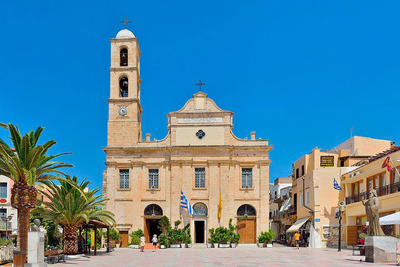 Trimartiri church and square